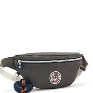 Kipling Pria Waiatpack in Field Green Varsity